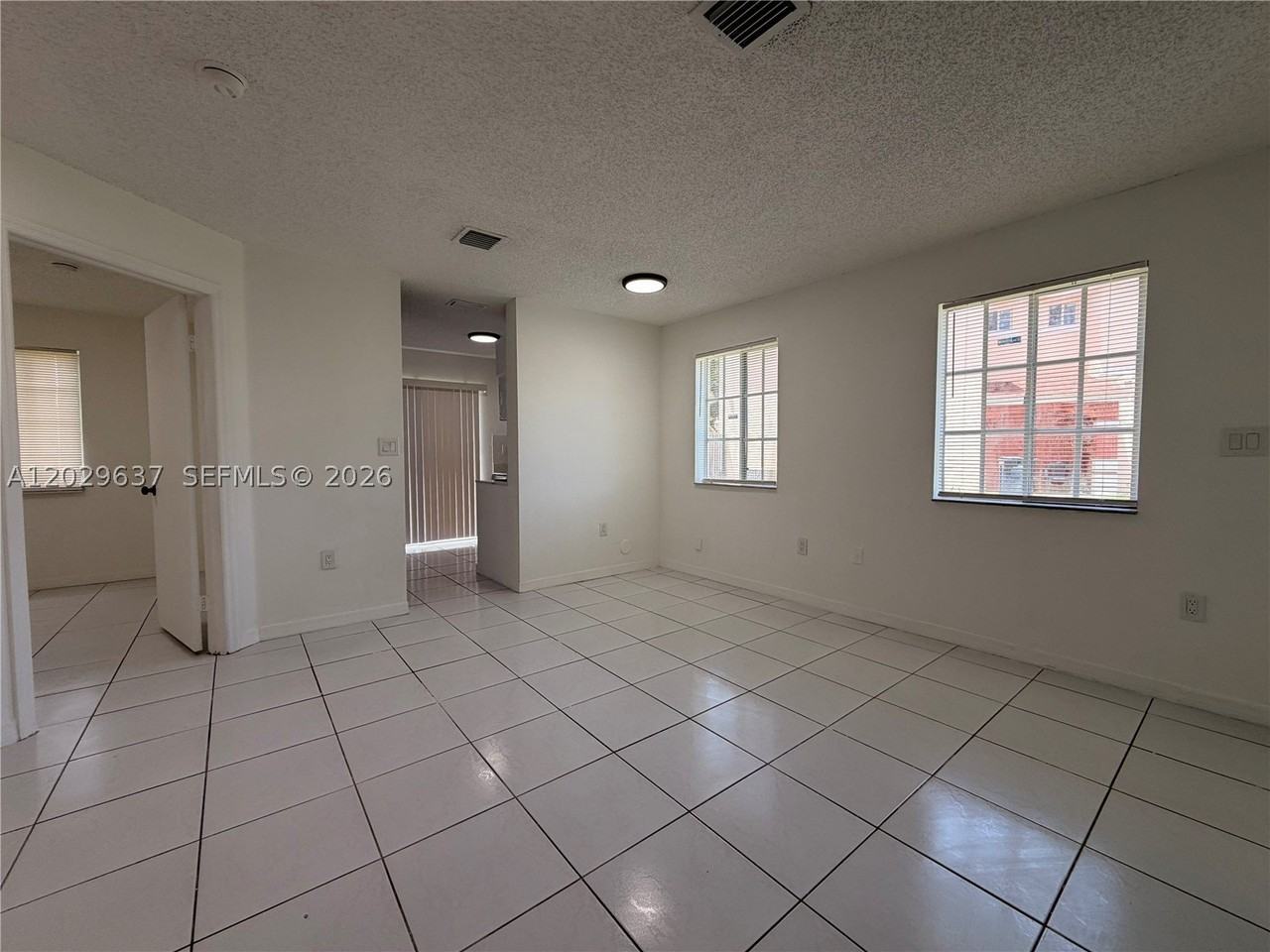 18774 Sw 100th Ave #18774 - Photo 3 of 25