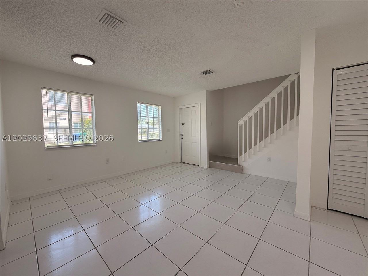18774 Sw 100th Ave #18774 - Photo 4 of 25