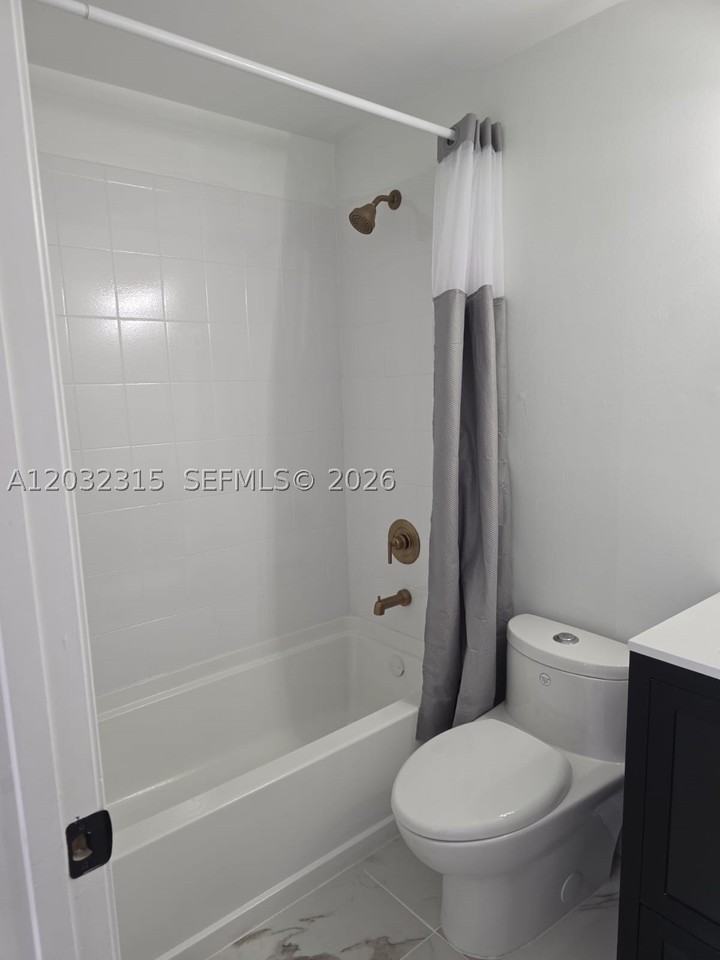 1 Simonton Cir #1 - Photo 5 of 12