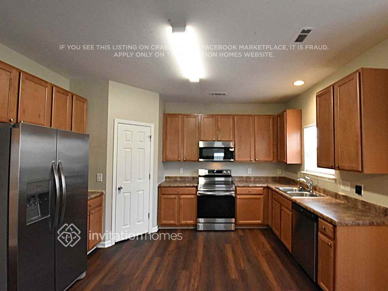 1919 Darbywine Dr - Photo 6 of 13
