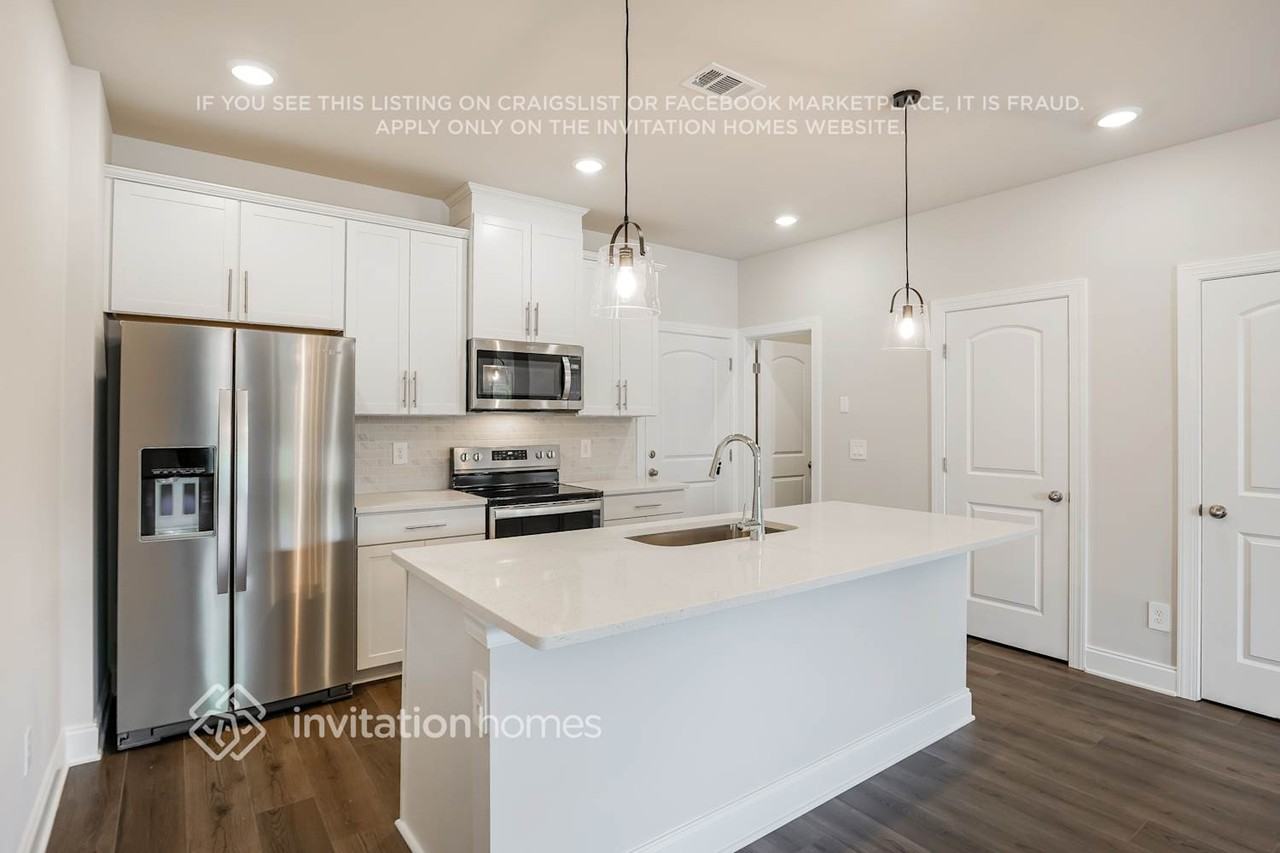 102 Maybrook Dr - Photo 7 of 26