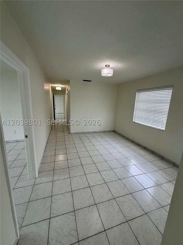 22 Sw 55th Avenue Rd #U - Photo 4 of 10