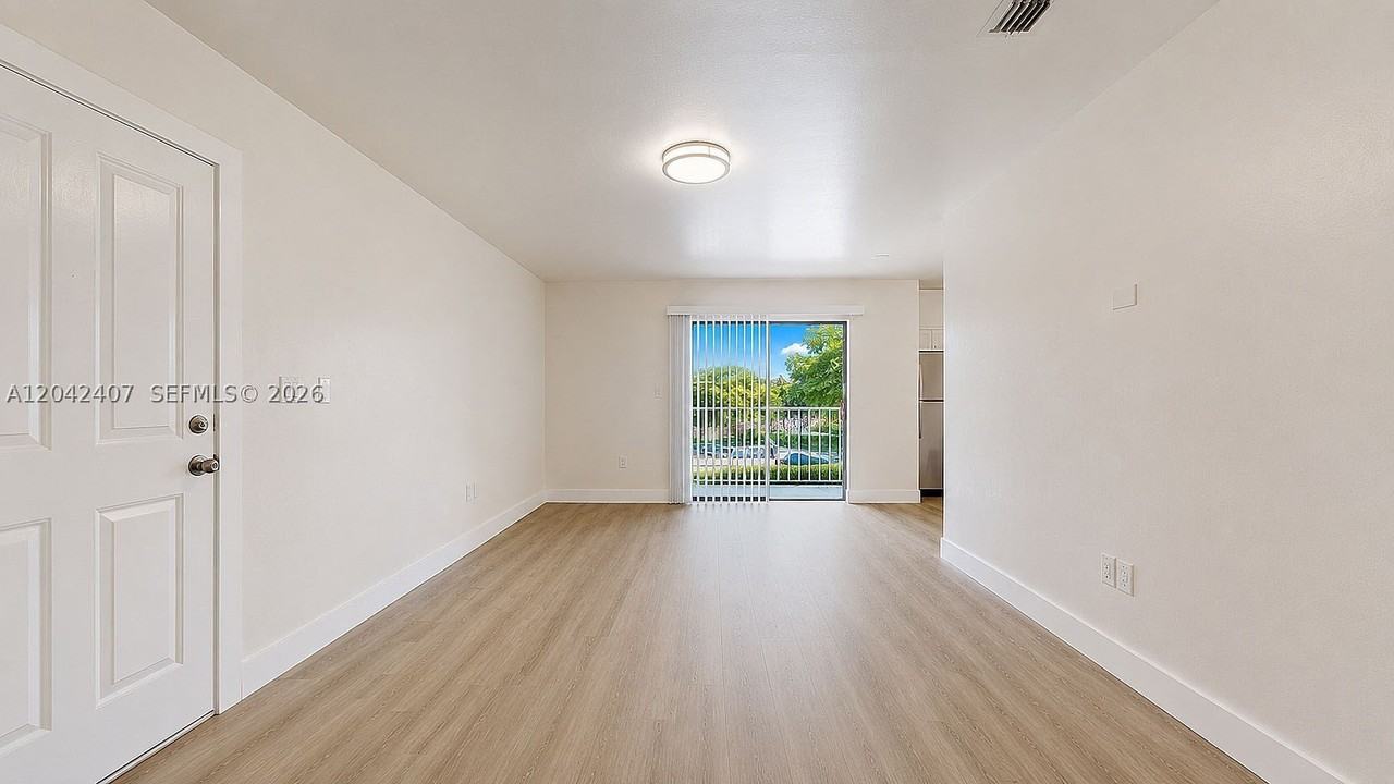 1670 W 42nd St #1672 - Photo 3 of 41