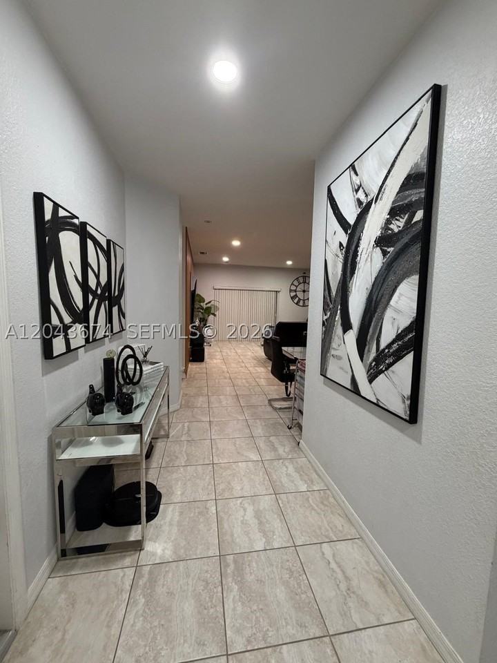 25787 Sw 127th Pl #25787 - Photo 3 of 16