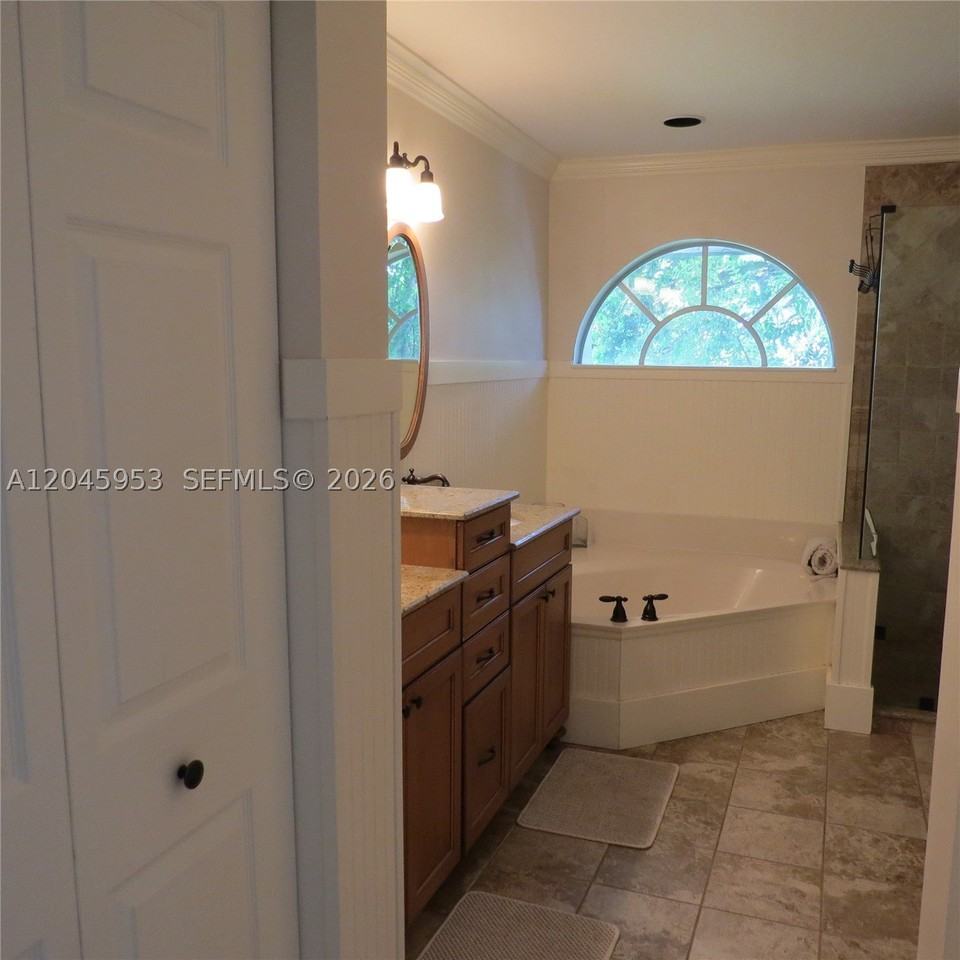 542 N Cypress Dr #542 - Photo 3 of 27