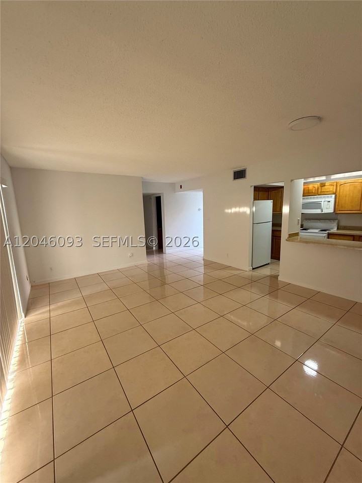 455 S Pine Island Rd #306C - Photo 3 of 16