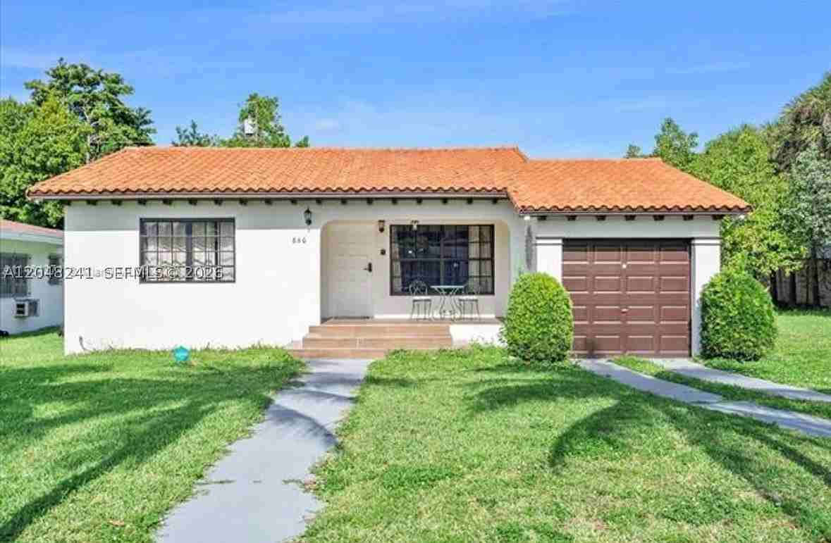 860 Nw 17th Ct