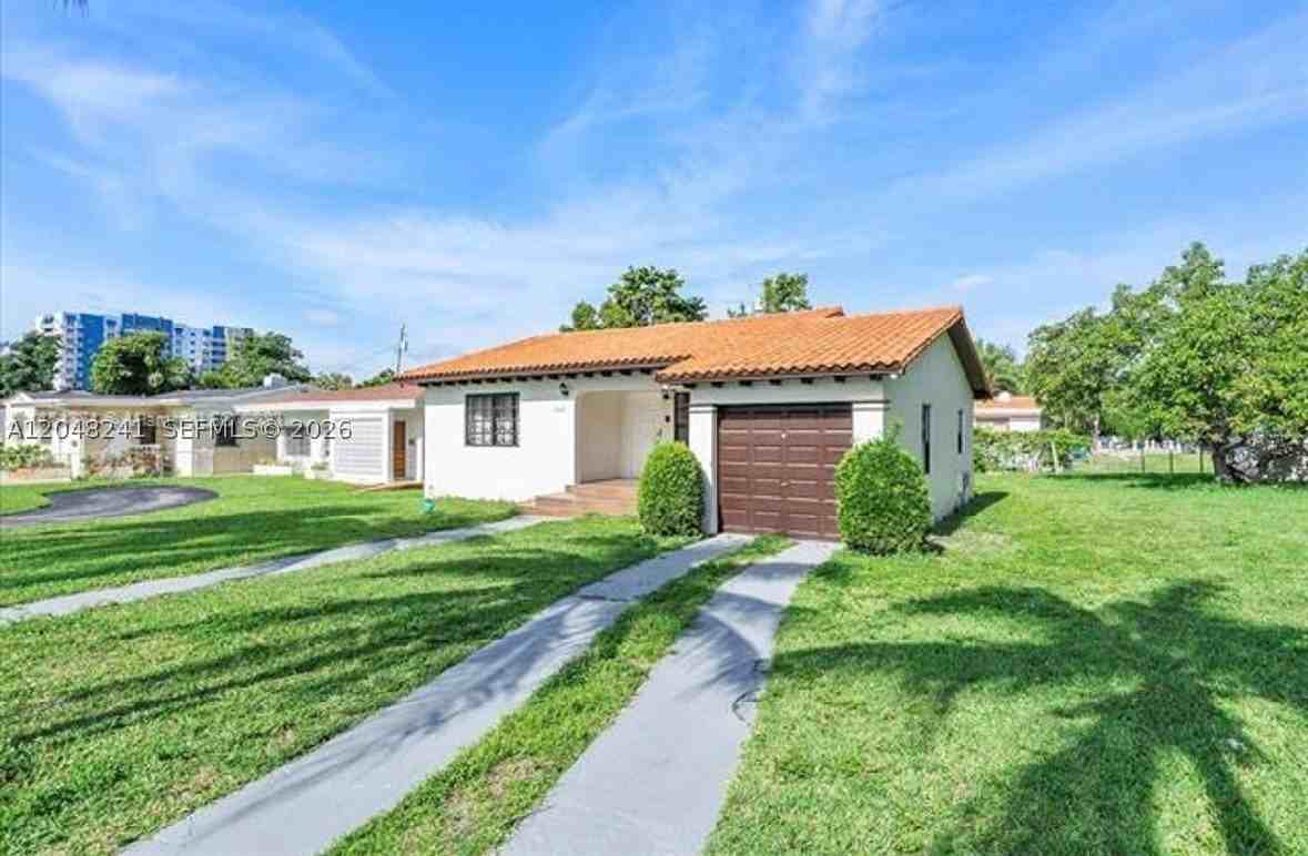 860 Nw 17th Ct - Photo 3 of 32