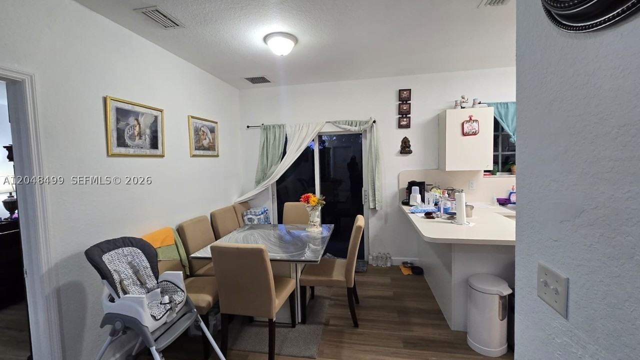 2720 Ne 3rd Dr #102 - Photo 5 of 15