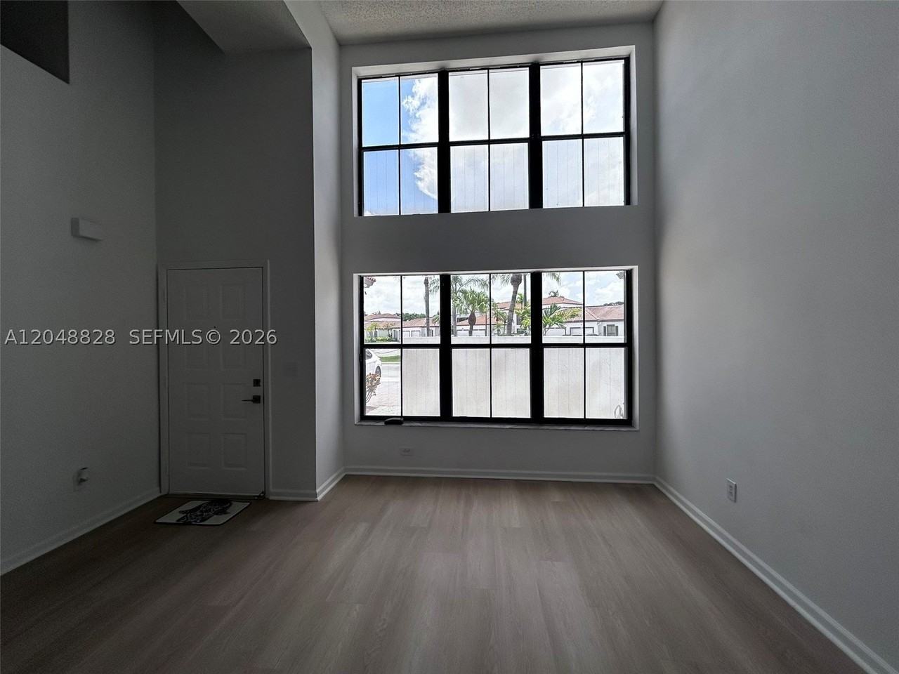 786 Sw 158th Way - Photo 5 of 34