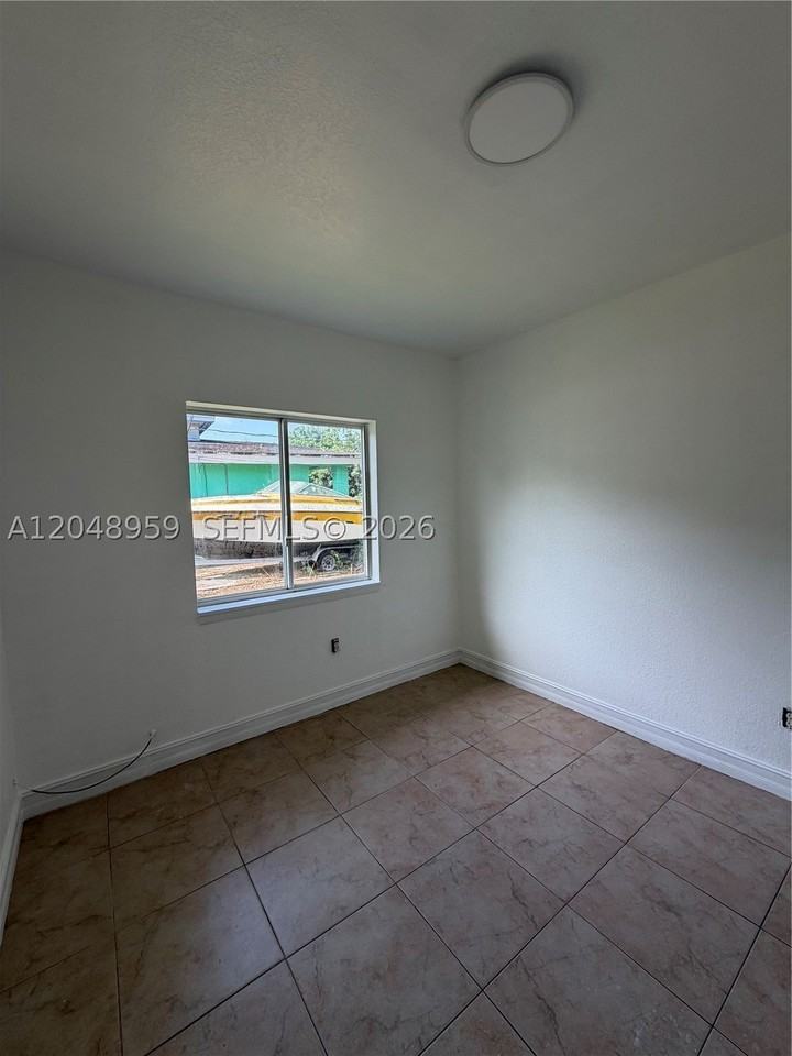 22725 Sw 125th Ave #A - Photo 3 of 13