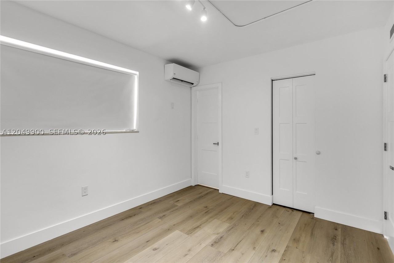 5991 Sw 76th St #B6 - Photo 5 of 10