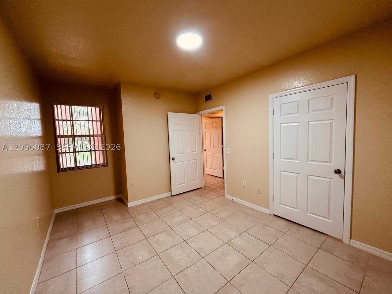 2403 Belmont Ln #2403 - Photo 4 of 30