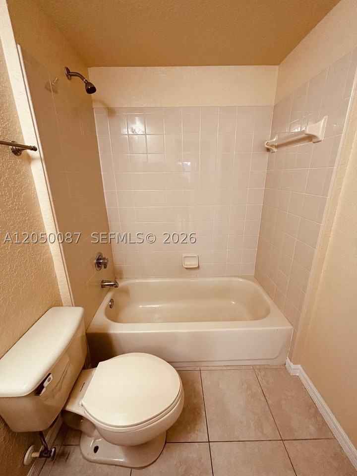 2403 Belmont Ln #2403 - Photo 6 of 30