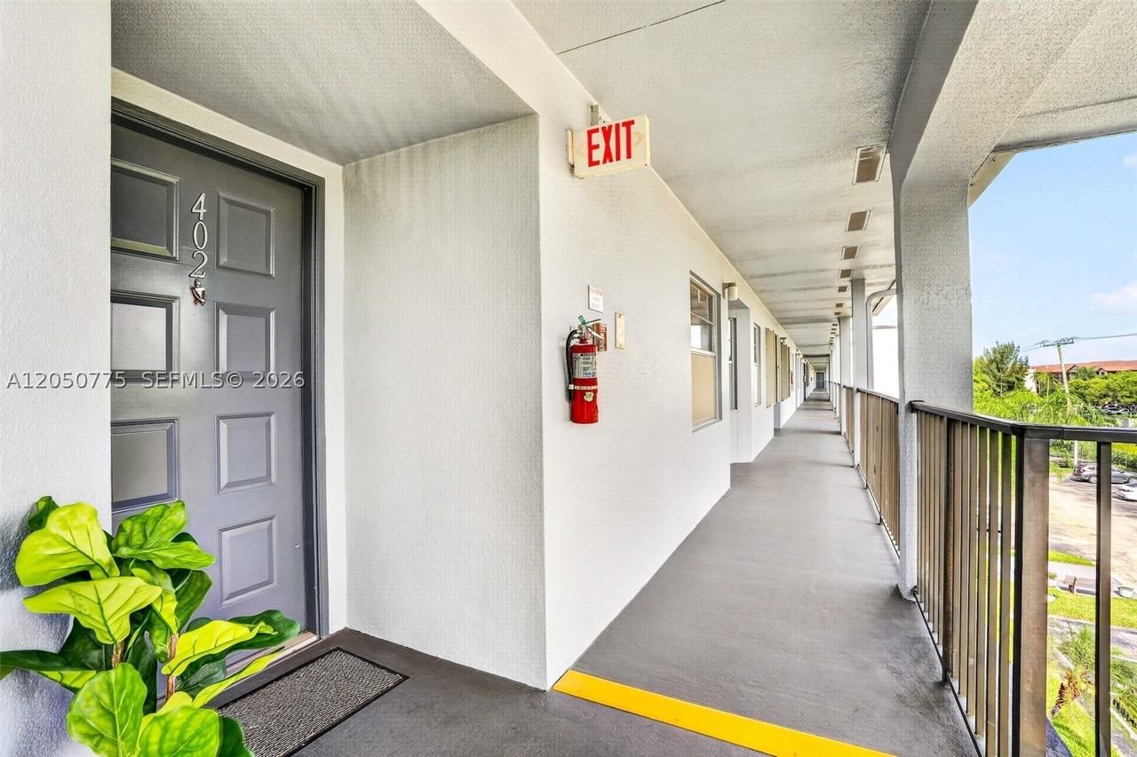12701 Sw 14th St #402J - Photo 3 of 45