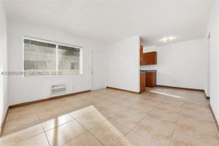 932 Moffett St #6 - Photo 1 of 1
