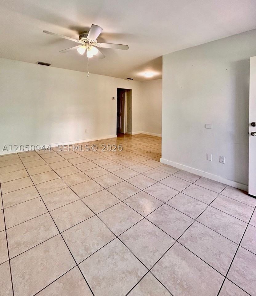 3265 Griffin Rd #205 - Photo 4 of 14