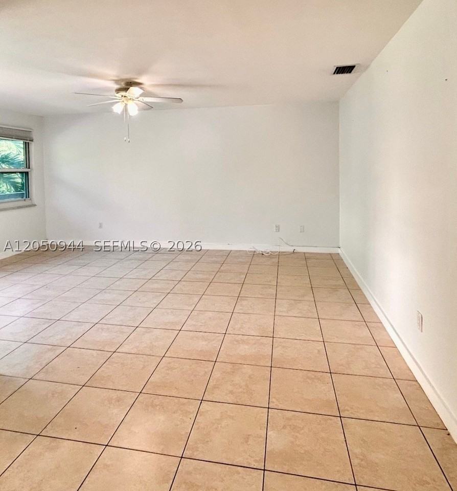 3265 Griffin Rd #205 - Photo 6 of 14