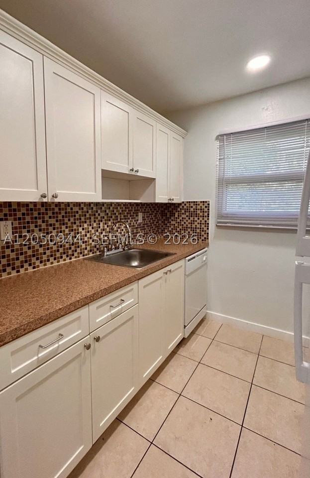 3265 Griffin Rd #205 - Photo 7 of 14
