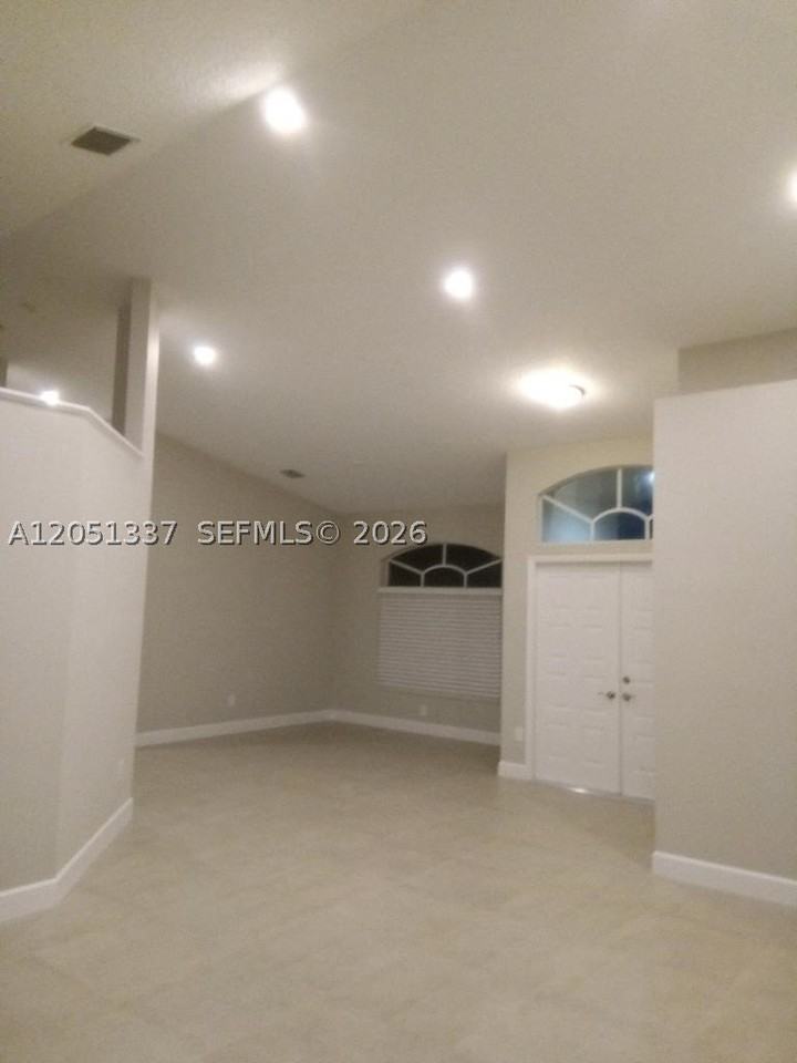 9367 Lake Serena Dr - Photo 5 of 14