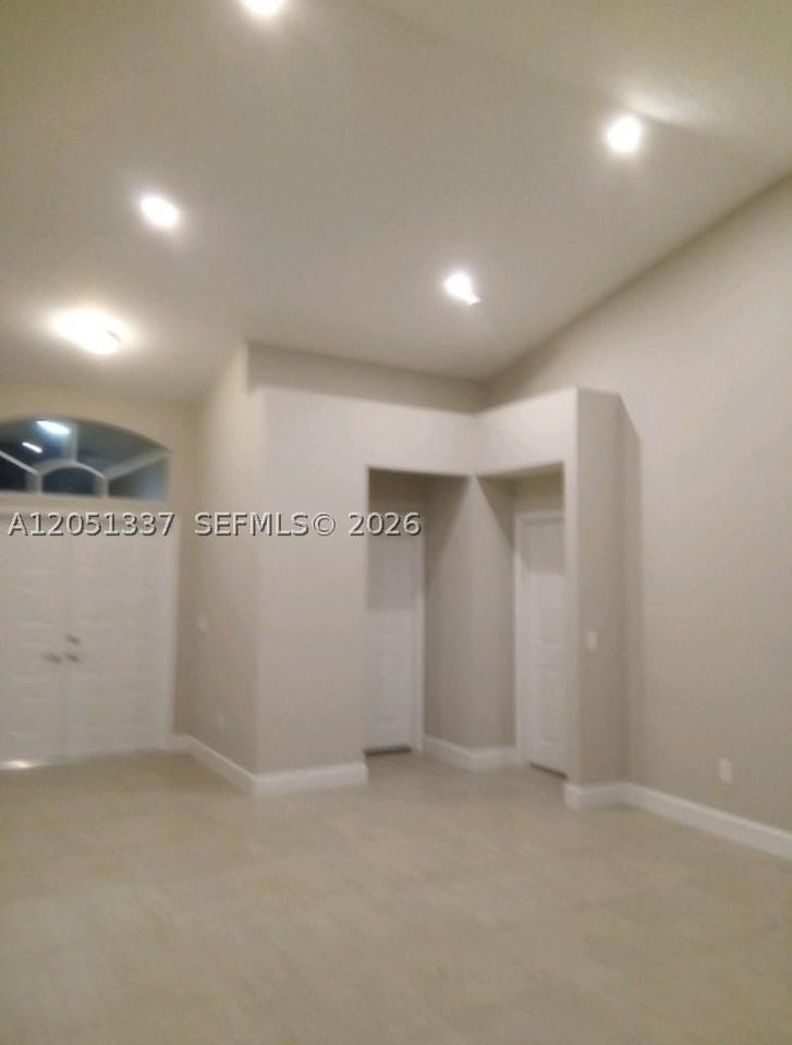 9367 Lake Serena Dr - Photo 6 of 14