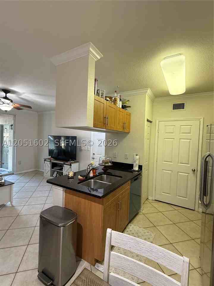 6466 Emerald Dunes Dr #206 - Photo 7 of 44
