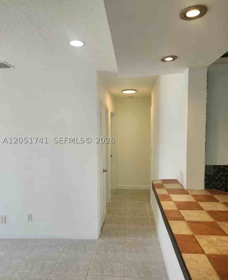 2710 Nw 52nd Pl - Photo 7 of 22