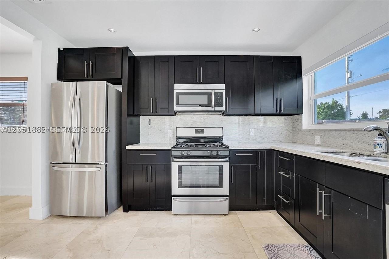 4519 W Park Rd - Photo 2 of 27