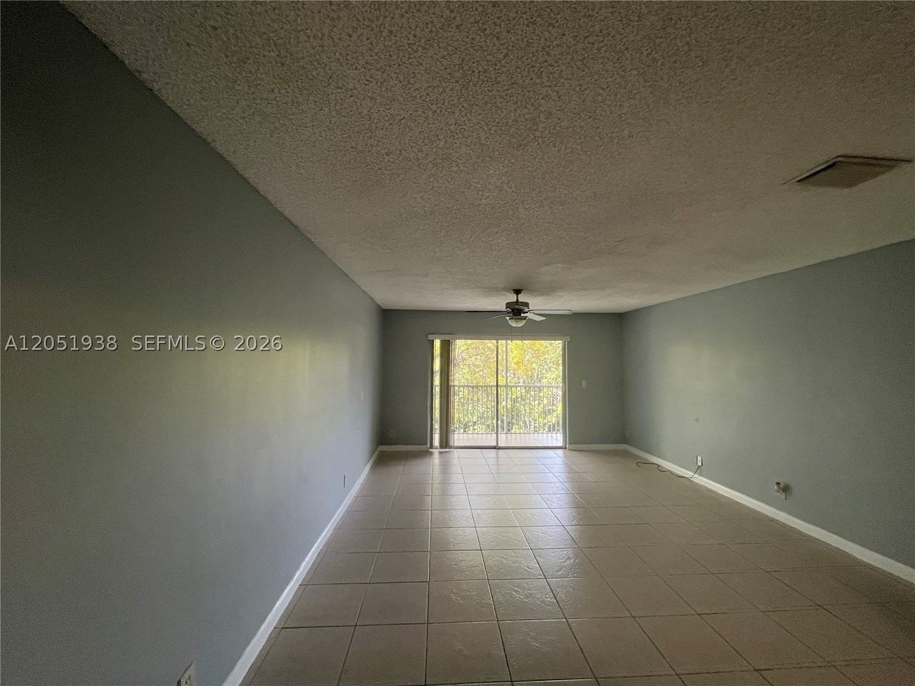 2740 Forest Hills Blvd #202 - Photo 7 of 25