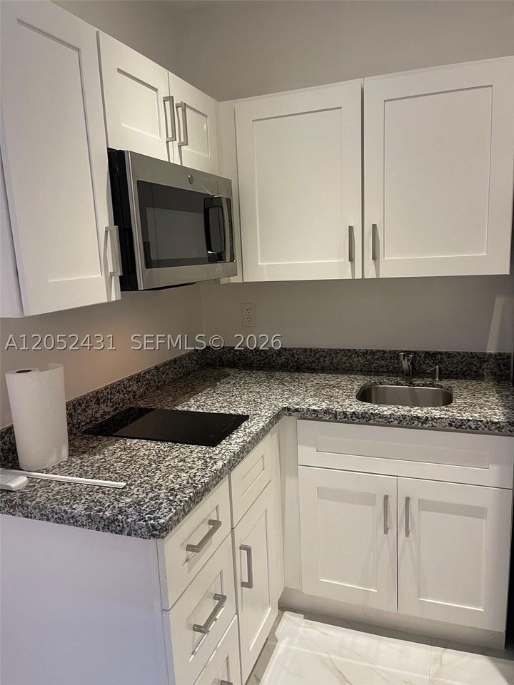 3340 Sw 139th Ave #1 - Photo 3 of 9