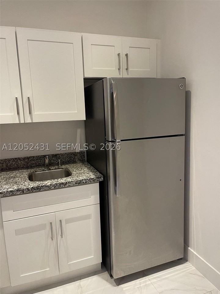 3340 Sw 139th Ave #1 - Photo 4 of 9