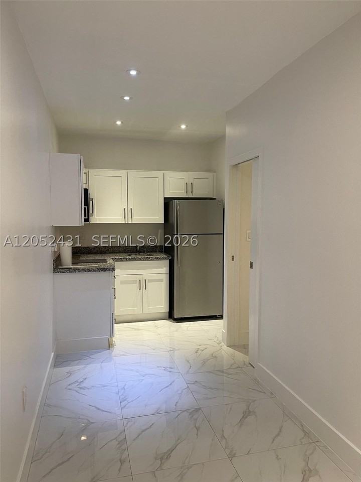 3340 Sw 139th Ave #1 - Photo 5 of 9