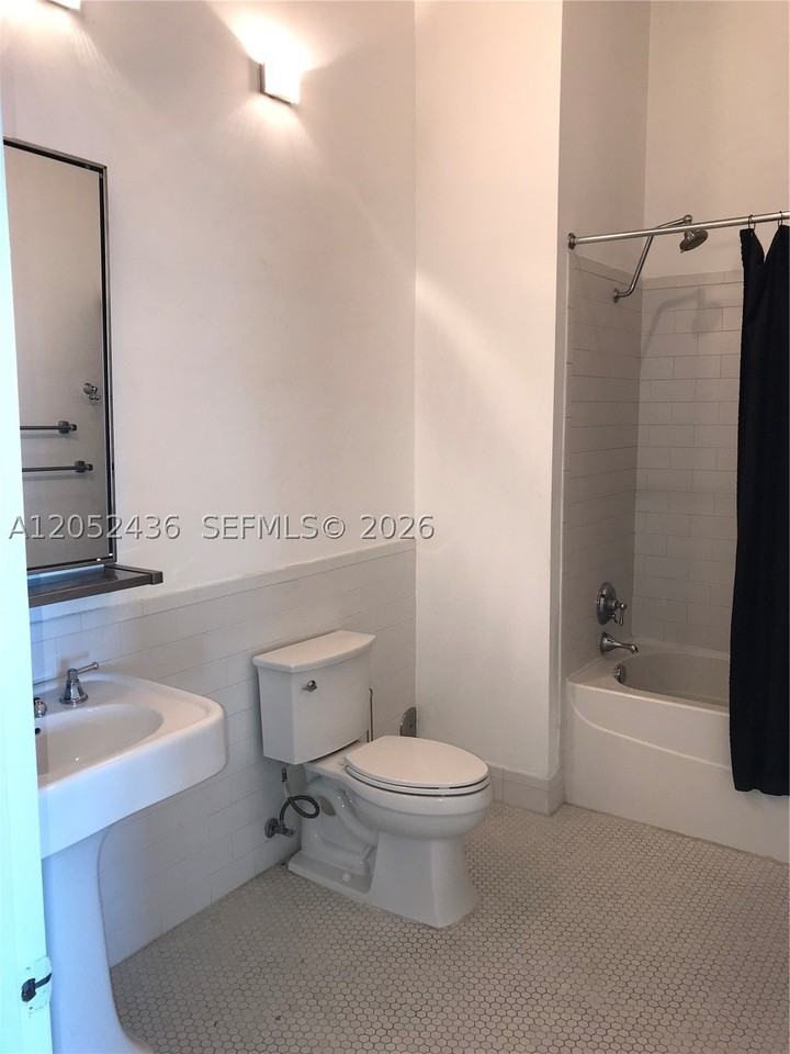 1749 Ne Miami Ct #413 - Photo 7 of 14