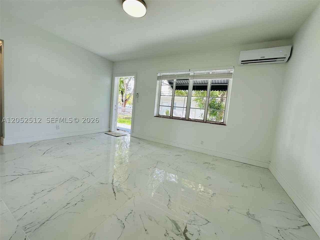 407 Se 14th Ct #1 - Photo 6 of 14