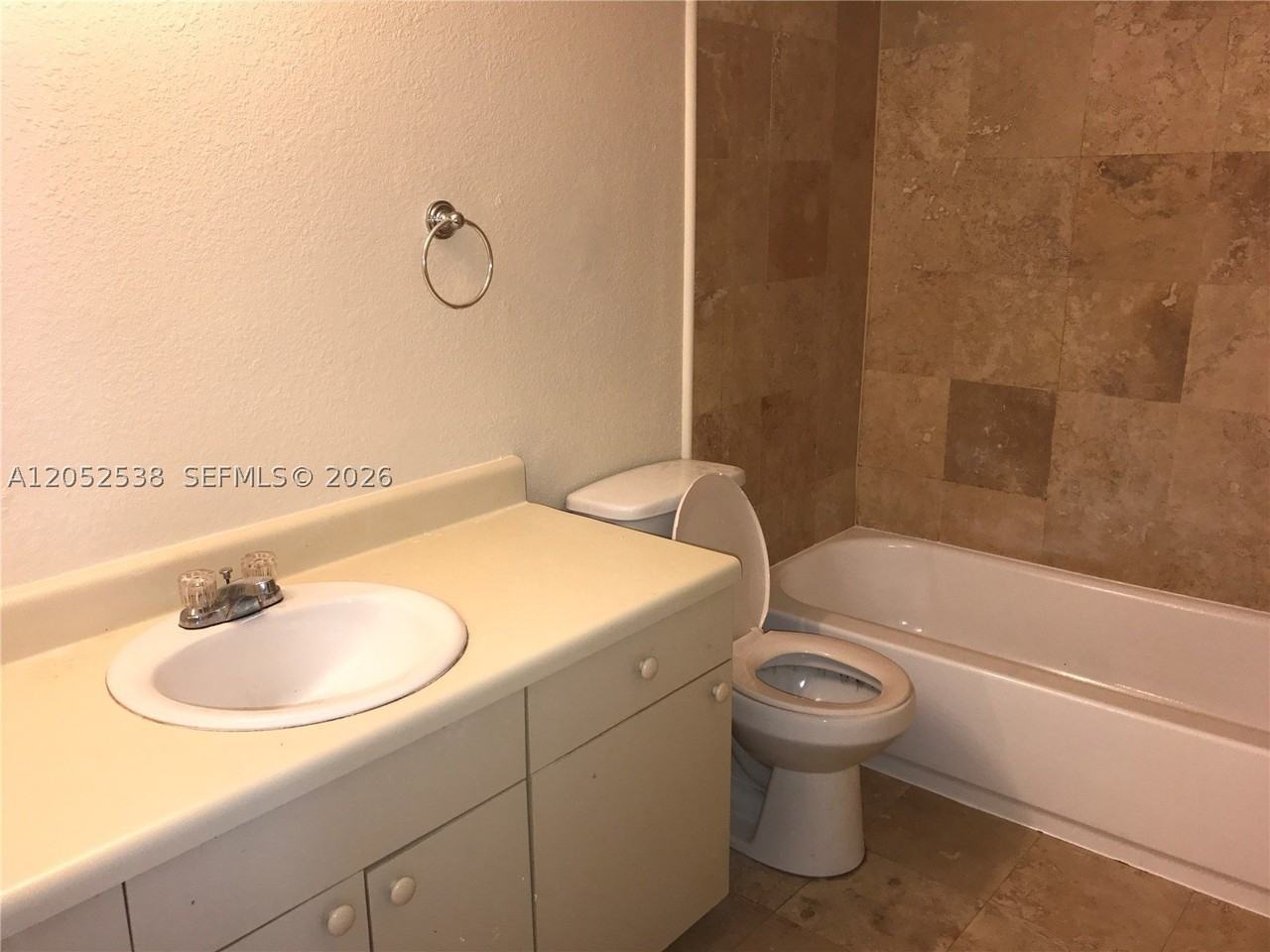 663 Vista Isles Dr #1715 - Photo 6 of 11