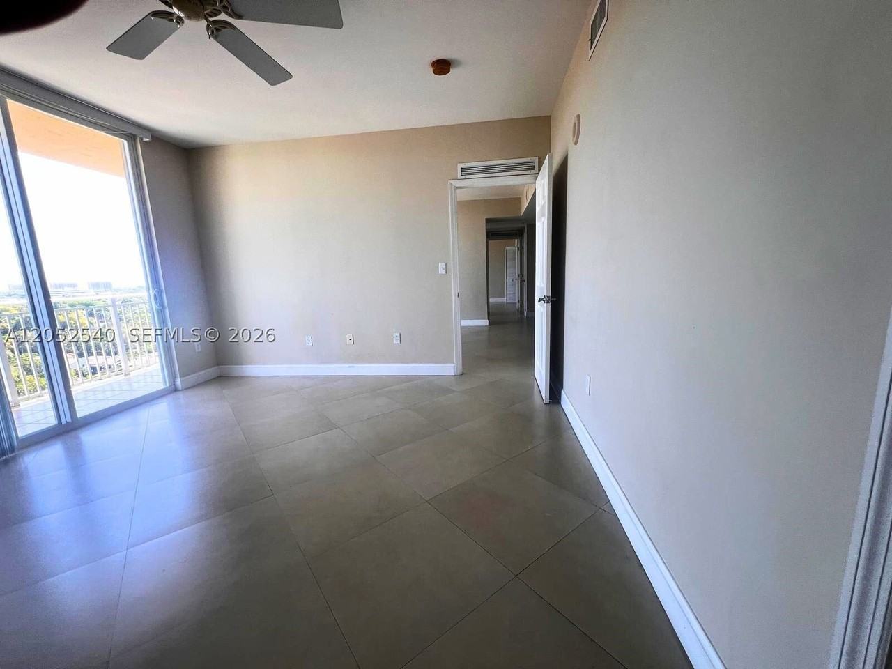 2425 Sw 27th Ave #1004 - Photo 7 of 26