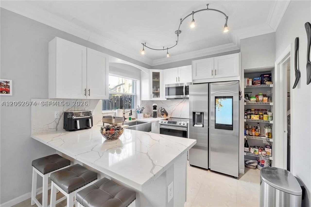 4960 Sw 136th Ave #4960 - Photo 4 of 28