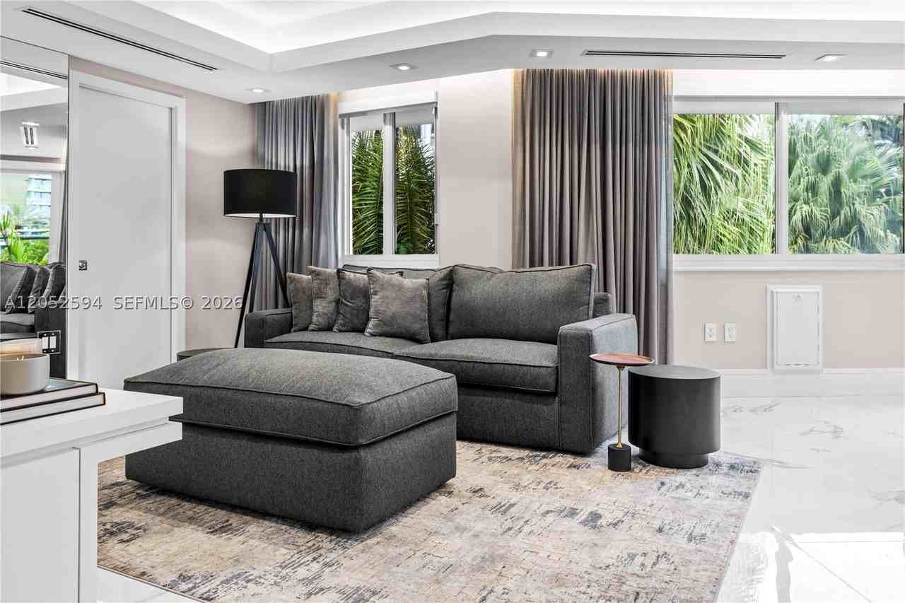 10190 Collins Ave #203 - Photo 5 of 23