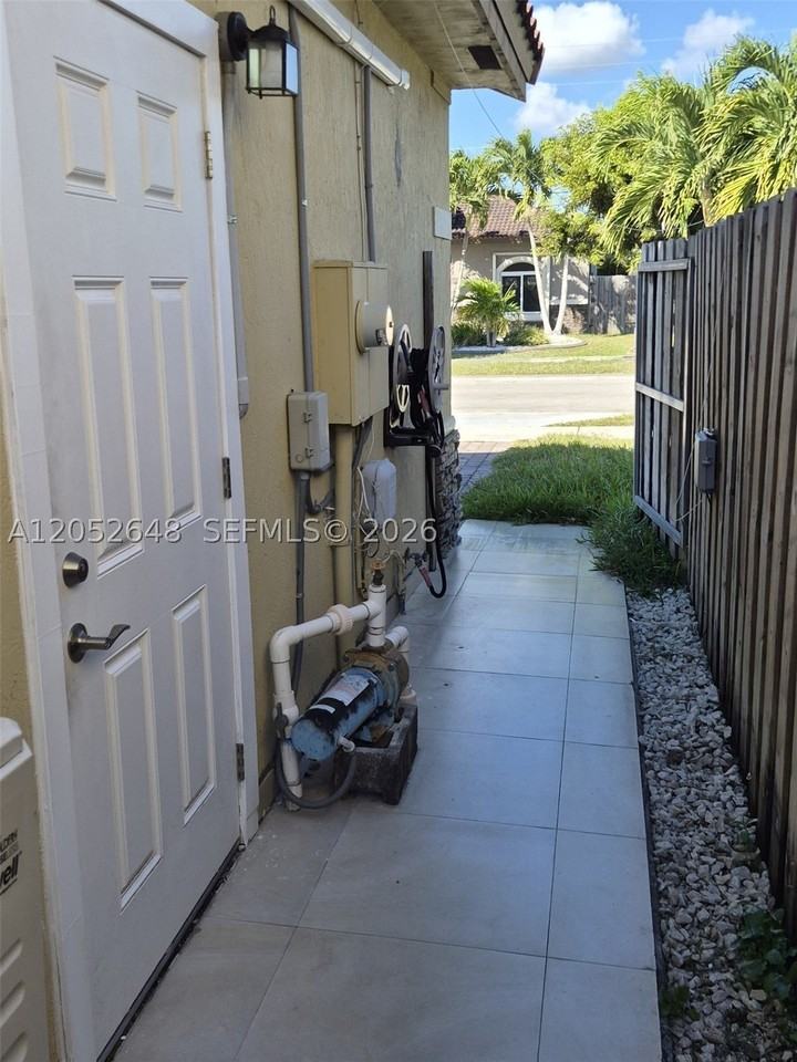 13376 Sw 268th Ter #1 - Photo 3 of 9