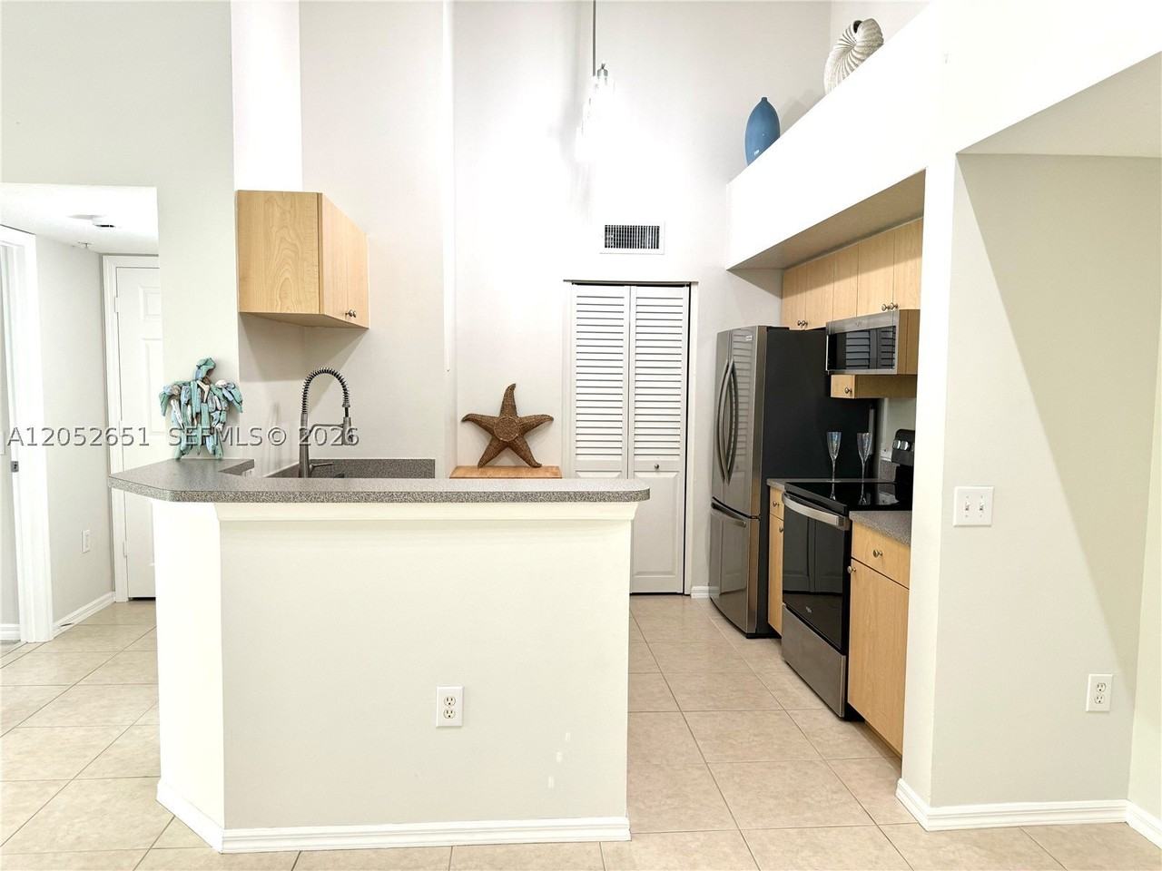 1020 Villa Ln #1020 - Photo 3 of 28