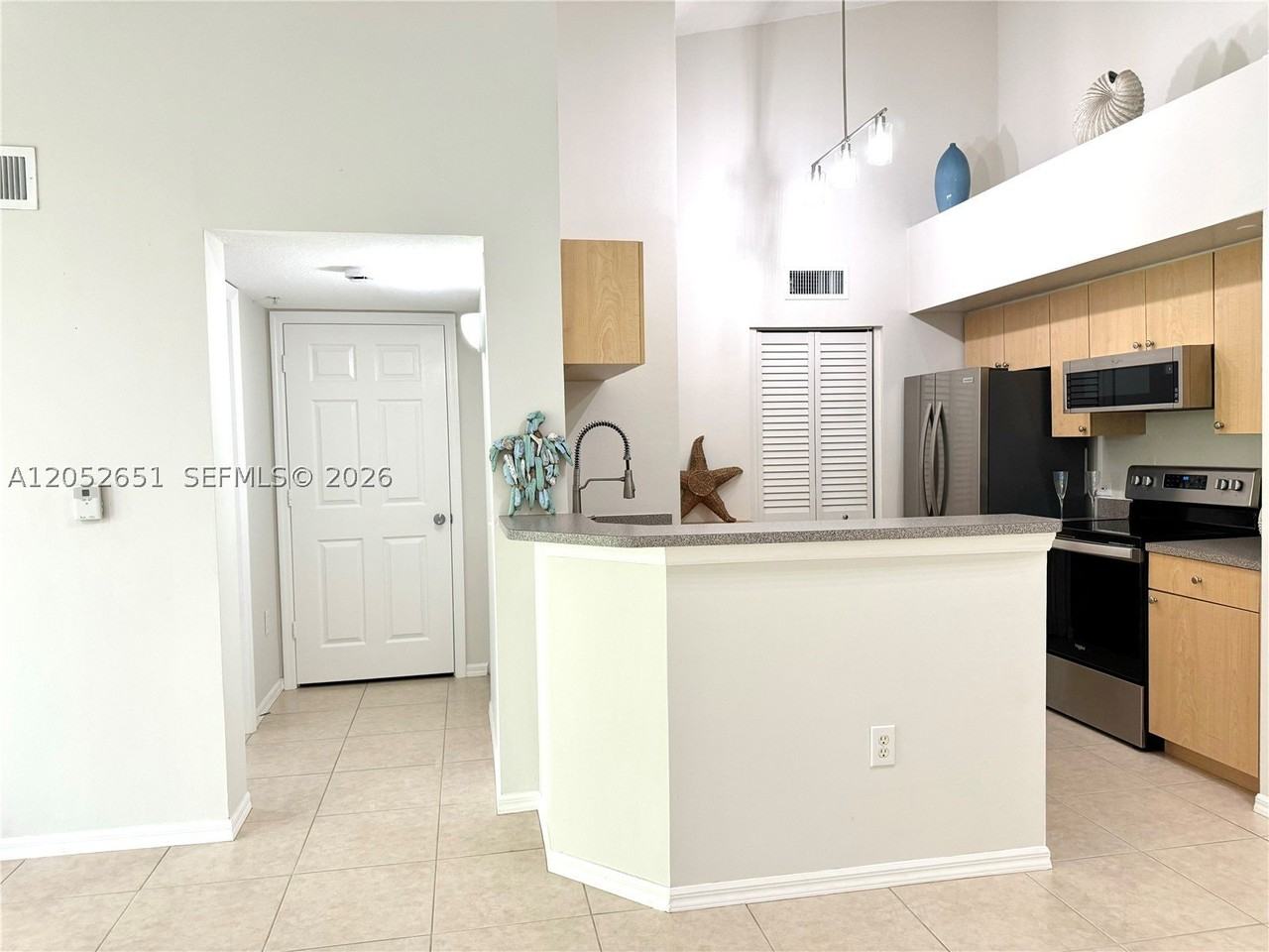 1020 Villa Ln #1020 - Photo 4 of 28