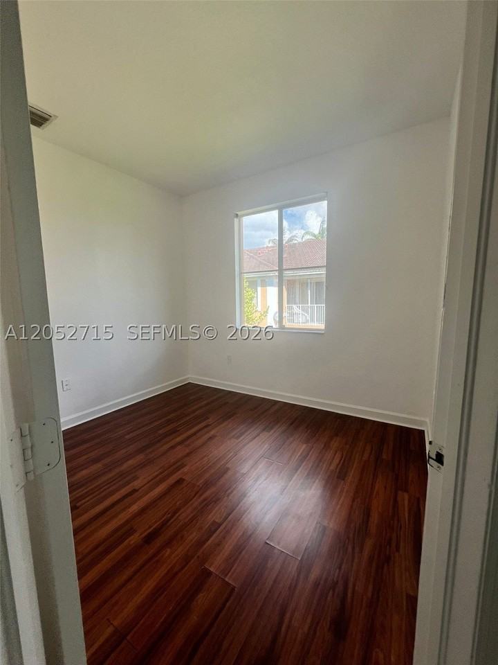 7200 Nw 177th St #206-7 - Photo 3 of 10