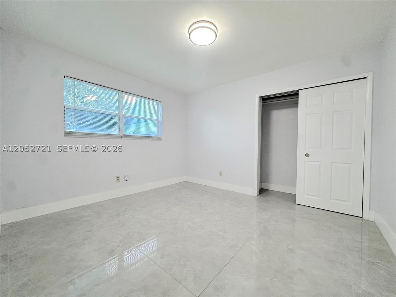 940 Nw 32nd Ct - Photo 4 of 7