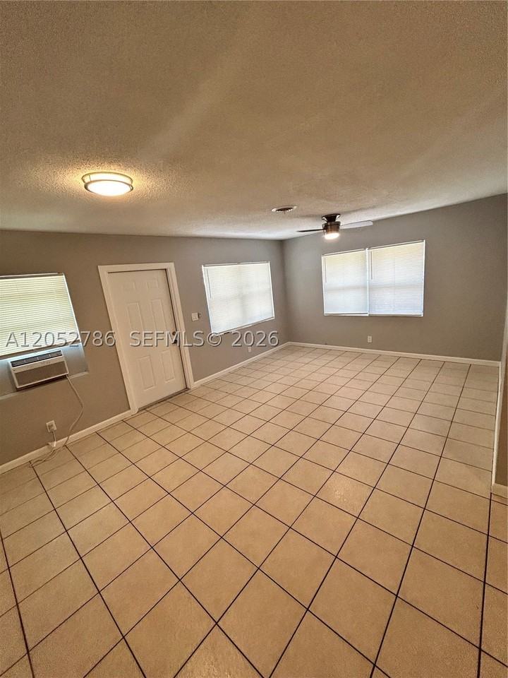 1508 Nw 8th Ave #1 - Photo 3 of 26