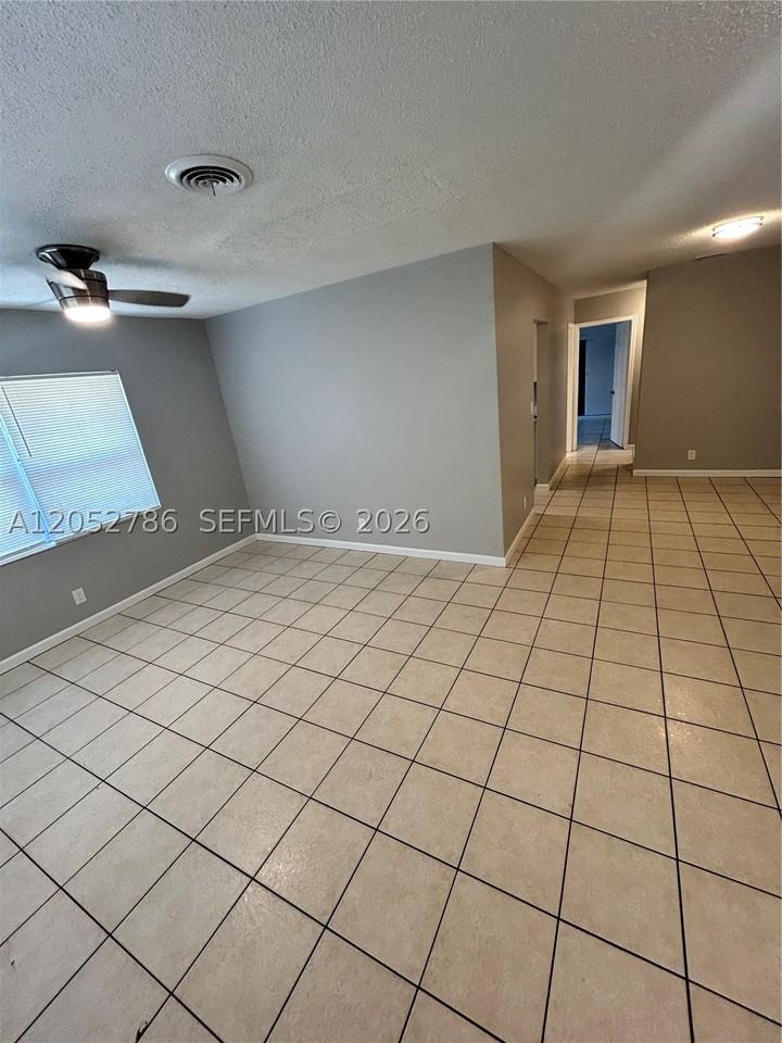 1508 Nw 8th Ave #1 - Photo 6 of 26