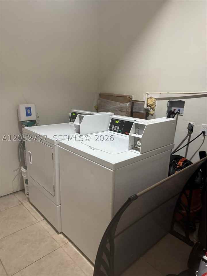 2354 Nw 93rd Ter - Photo 3 of 9