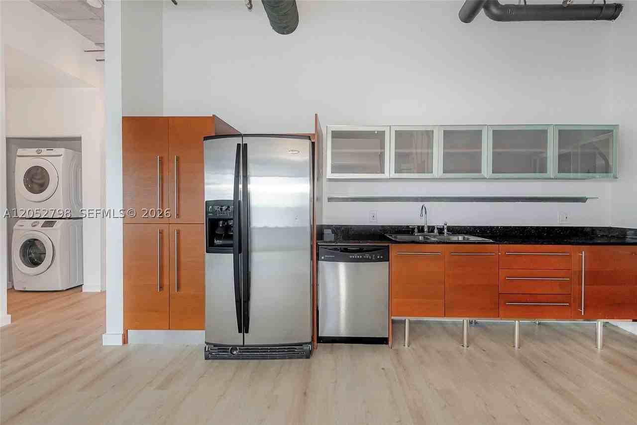 Nw South River Dr #607 - Photo 7 of 28