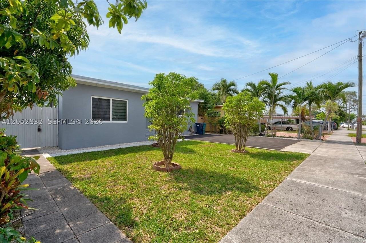 3635 Sw 88th Ct - Photo 3 of 29