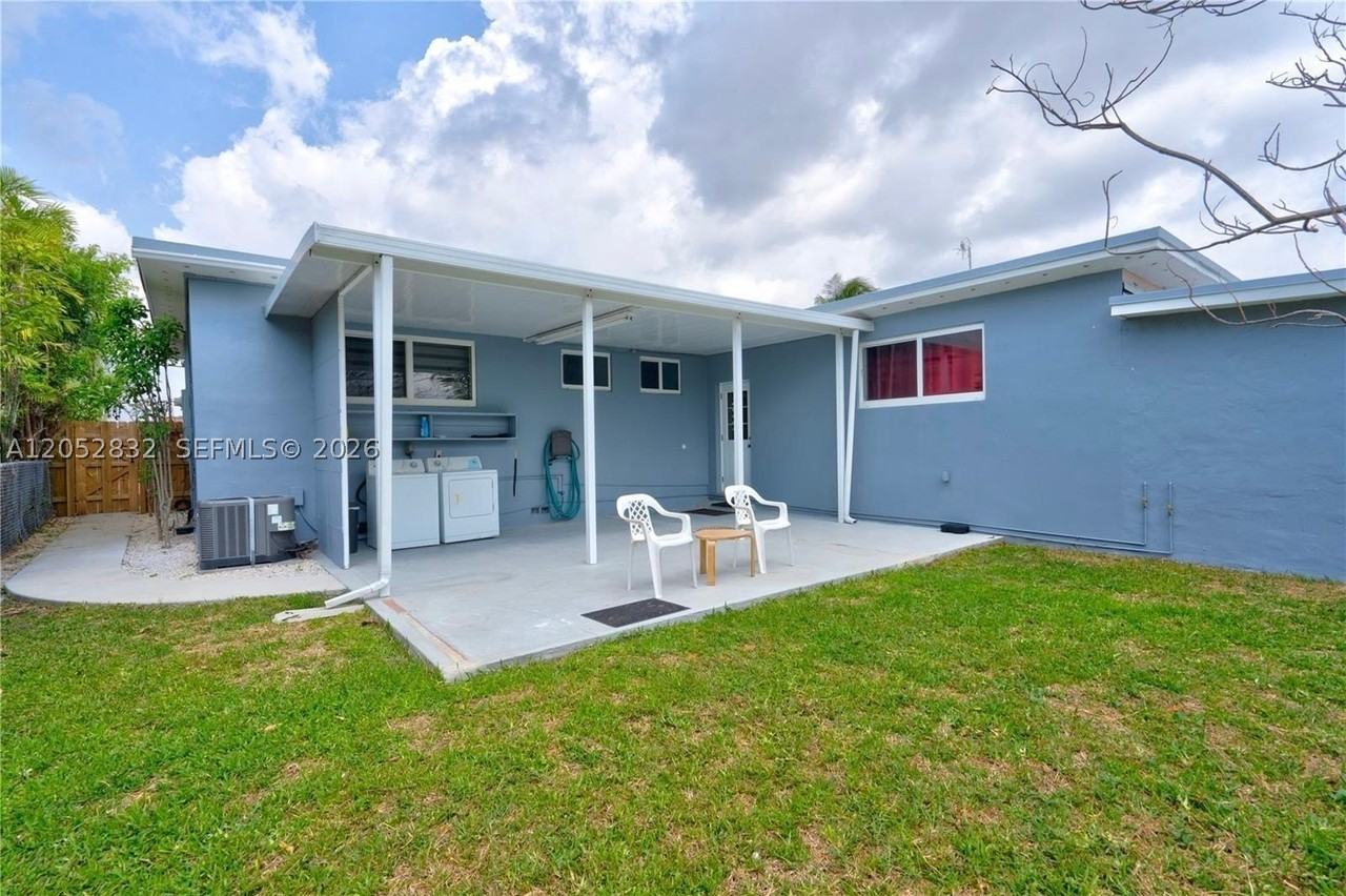 3635 Sw 88th Ct - Photo 4 of 29