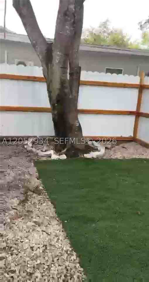 2254 Nw 102nd St #C - Photo 6 of 6